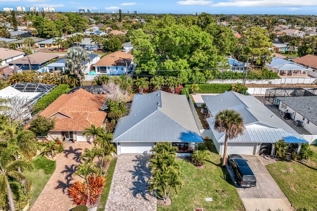 737 91st Ave N, Naples, FL 34108