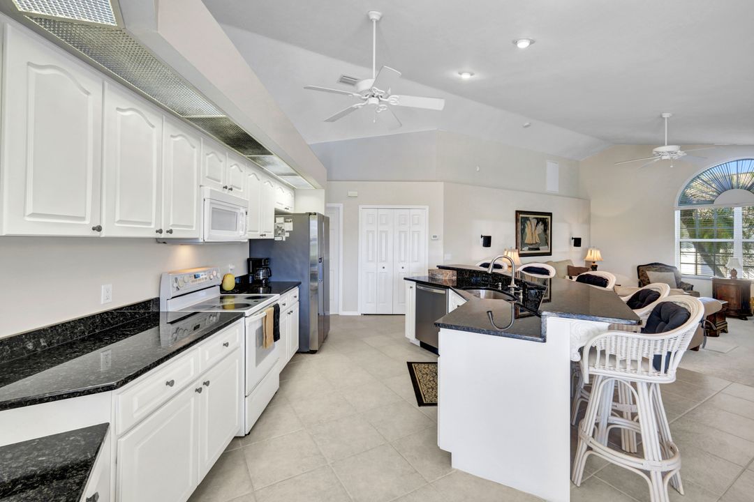 610 Archer Pkwy W, Cape Coral, FL 33904