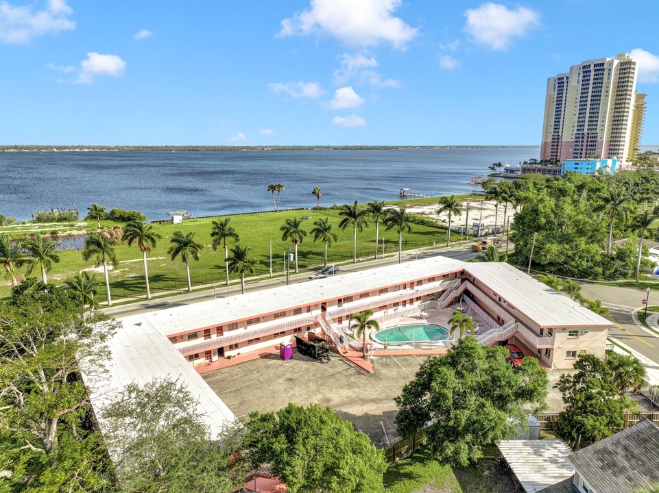2590 First St #101, Fort Myers, FL 33901