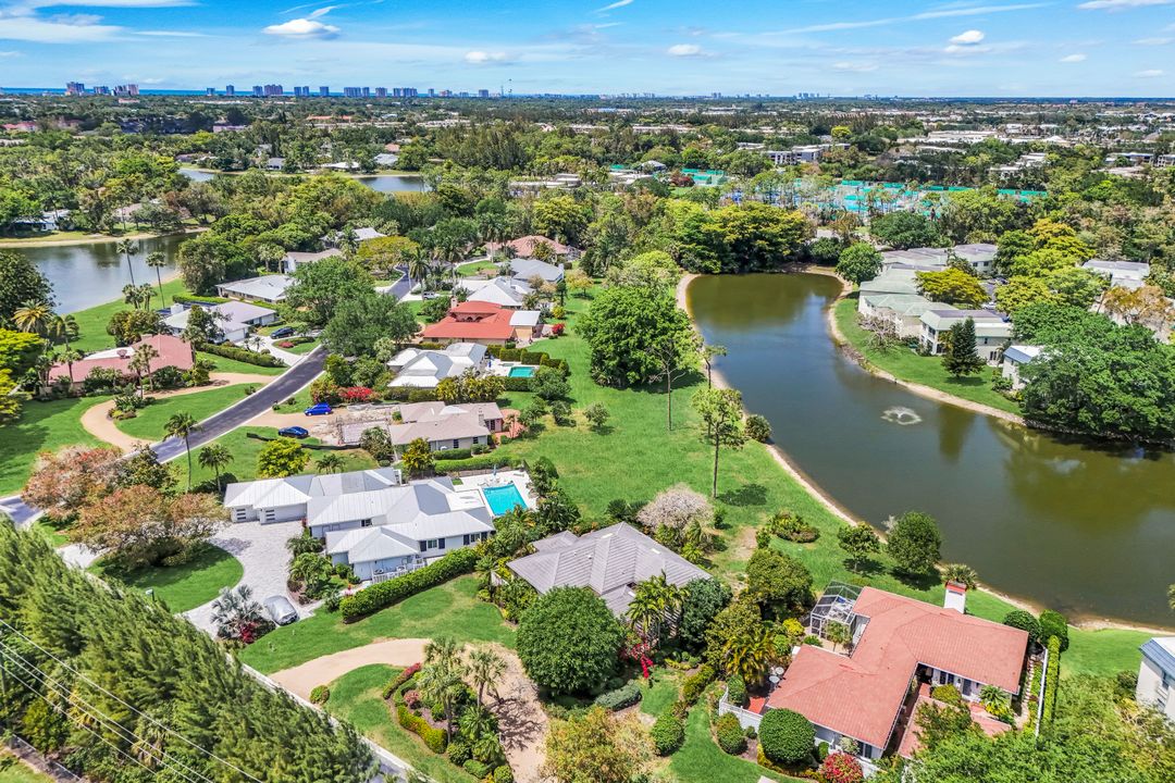 330 Bald Eagle Dr, Naples, FL 34105