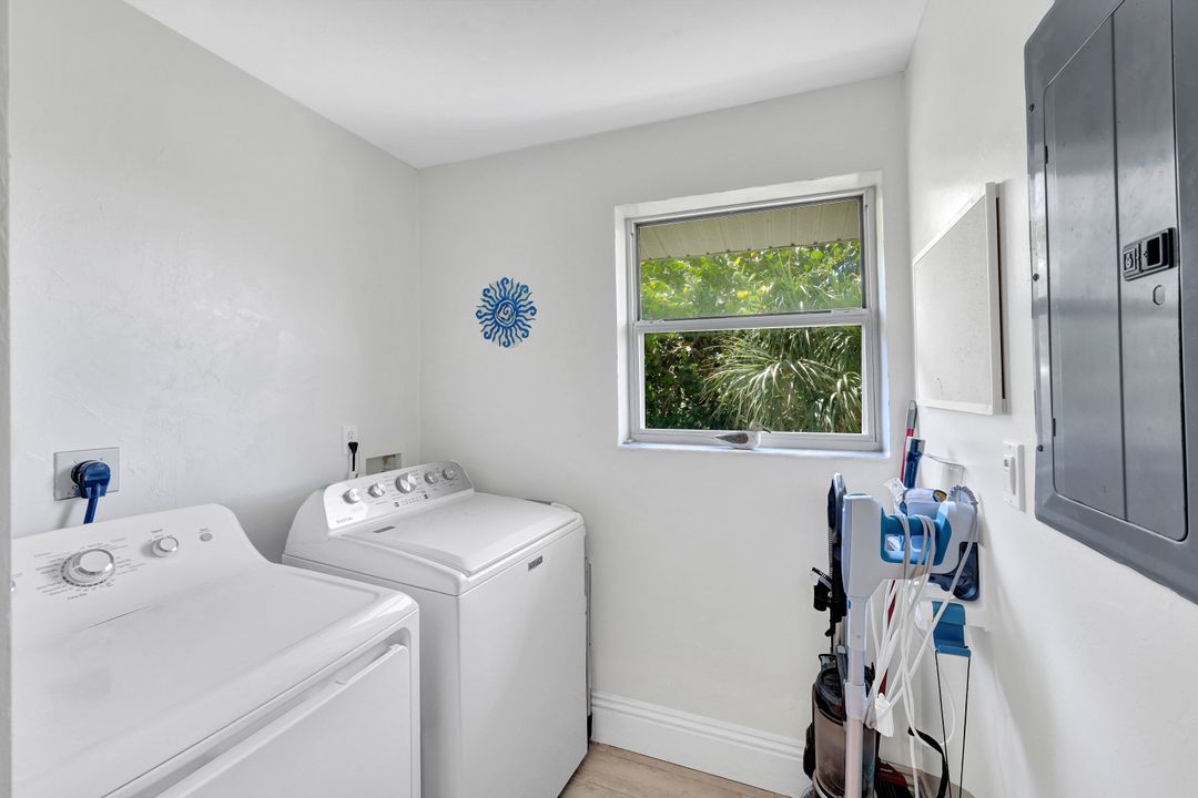 863 Rabbit Rd, Sanibel, FL 33957