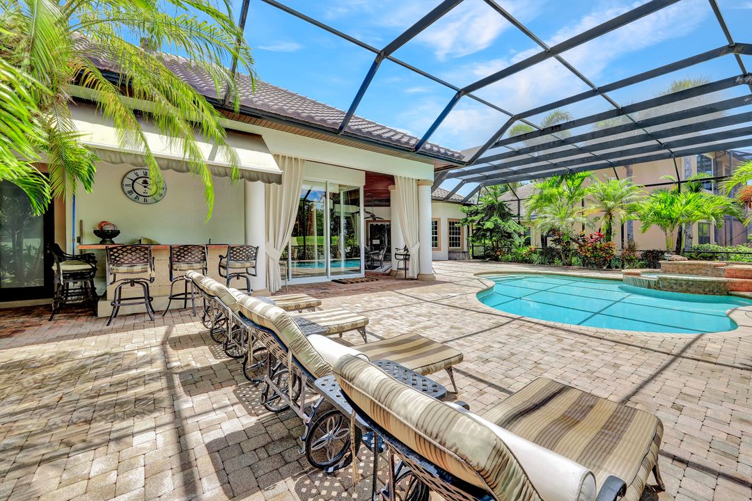 2743 Olde Cypress Dr, Naples, FL 34119