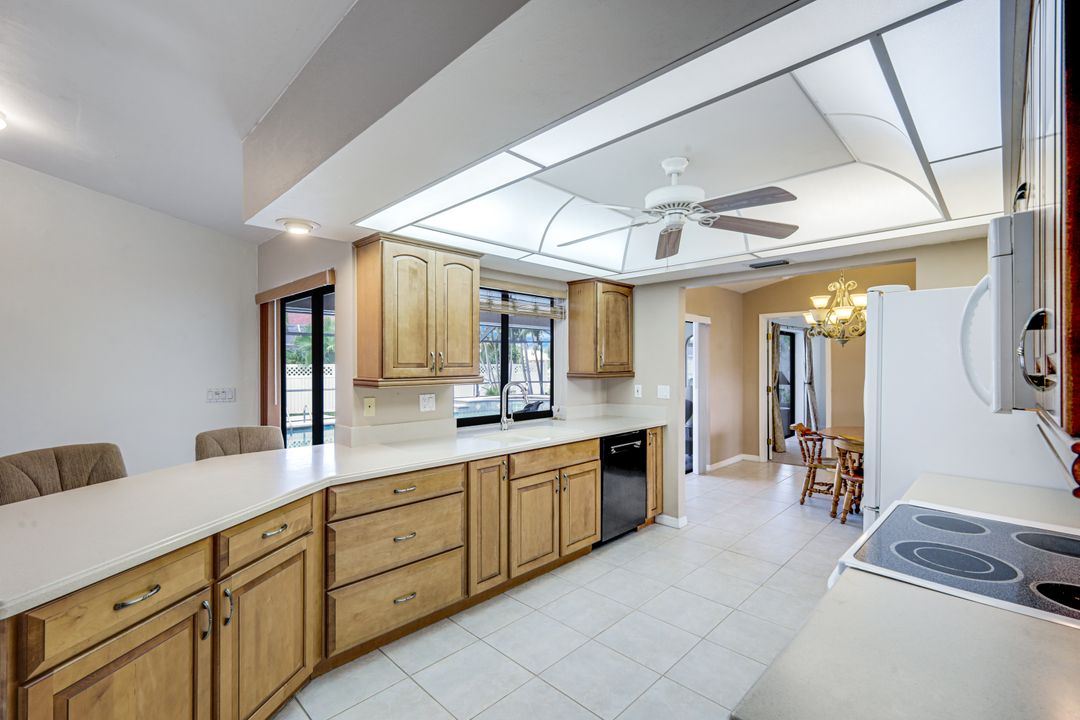 1002 SE 5th St, Cape Coral, FL 33990