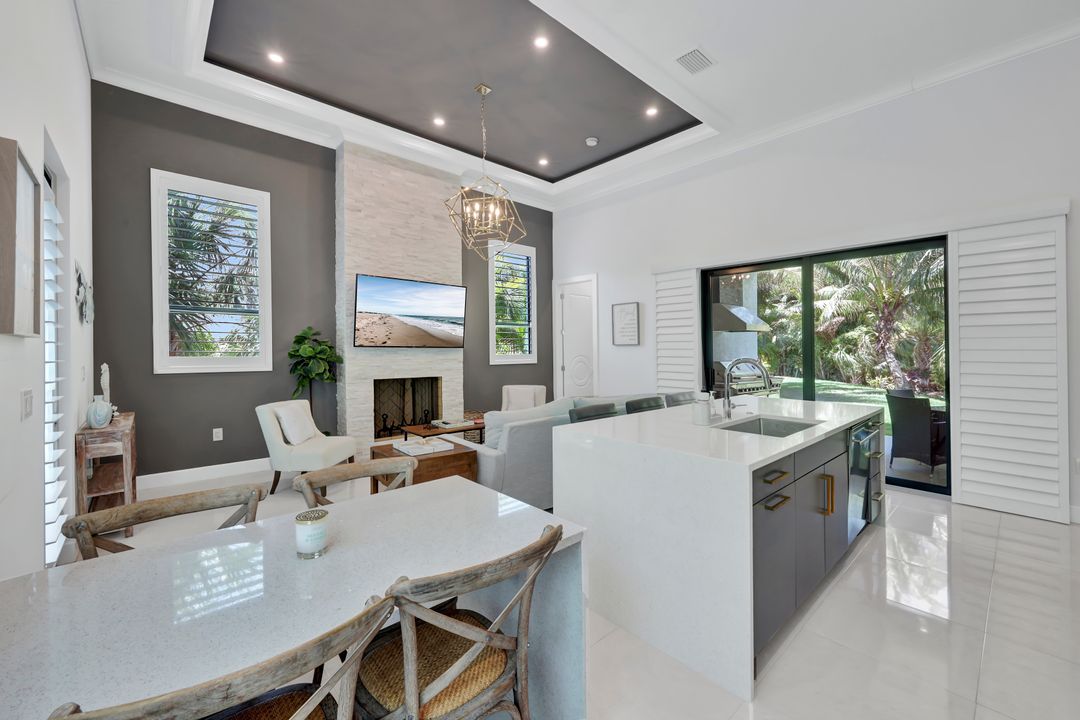 5341 Tamarind Ridge Dr, Naples, FL 34119