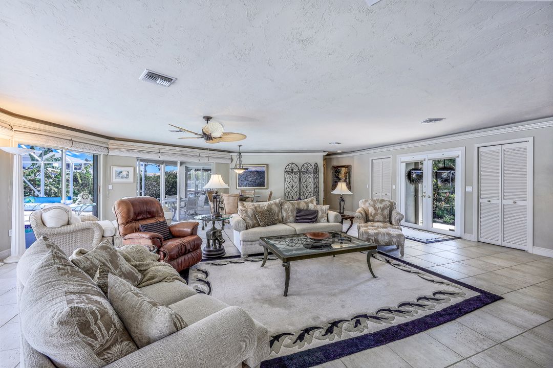 1894 Woodbine Ct, Marco Island, FL 34145