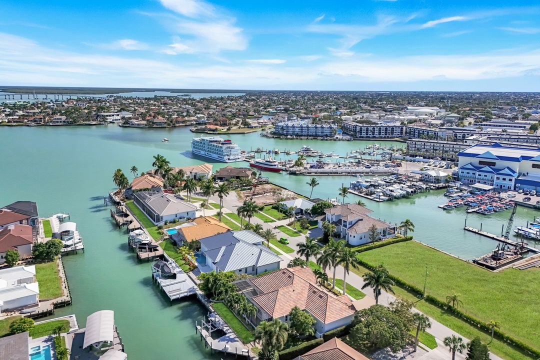 864 Magnolia Ct, Marco Island, FL 34145