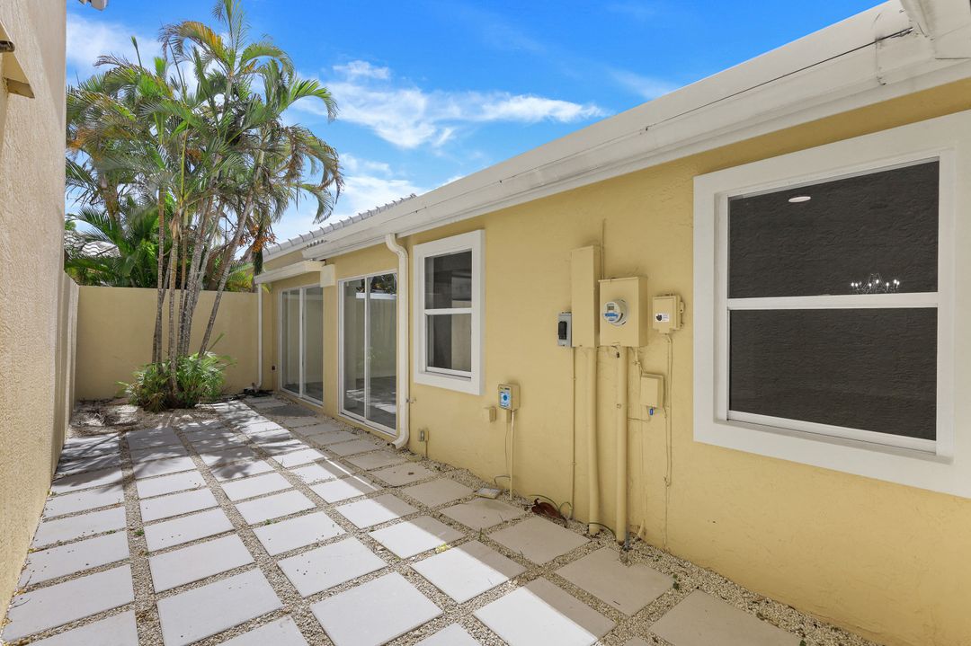 28759 Carmel Way, Bonita Springs, FL 34134