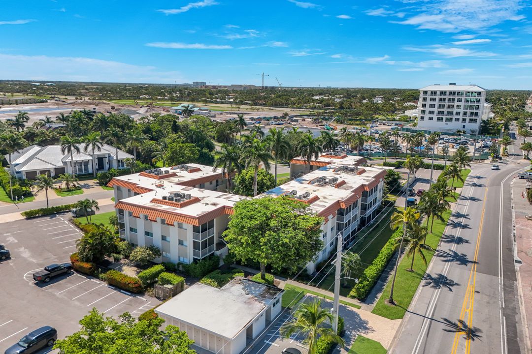 1100 Gulf Shore Blvd N #108, Naples, FL 34102