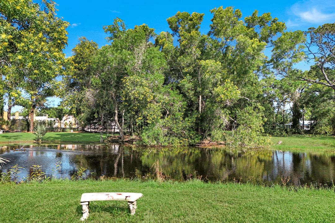 23 Center St, Naples, FL 34108