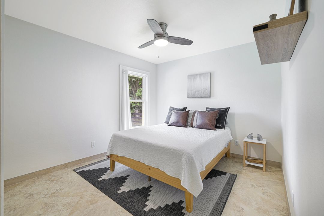 4710 1st Ave NW, Naples, FL 34119