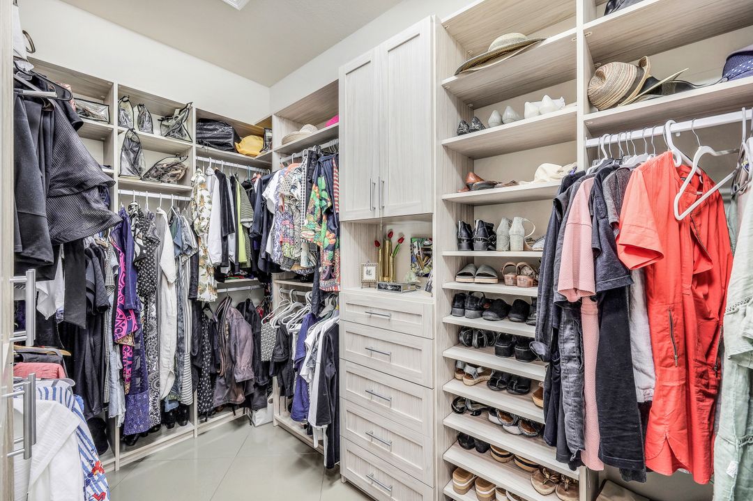 4679 Azalea Dr, Naples, FL 34119