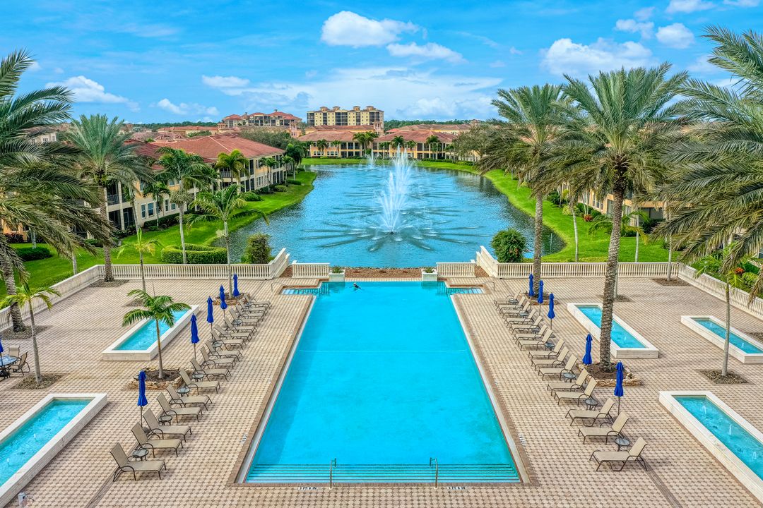 571 Avellino Isles Cir #102, Naples, FL 34119