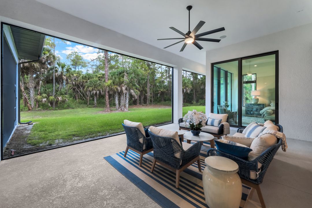 933 11th St SW, Naples, FL 34117