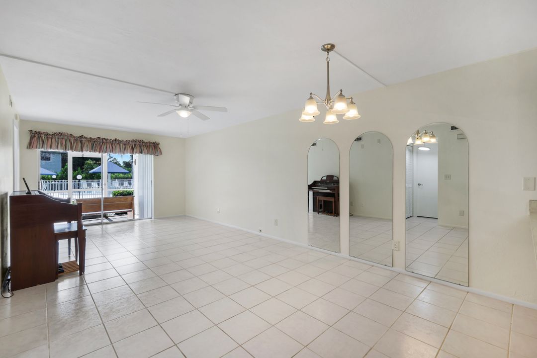 1100 Pondella Rd  #906, Cape Coral, FL 33909