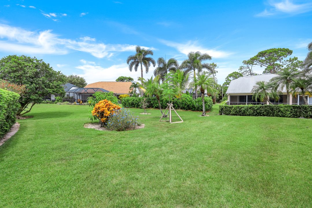 6600 Bishopgate Ln, Naples, FL 34104