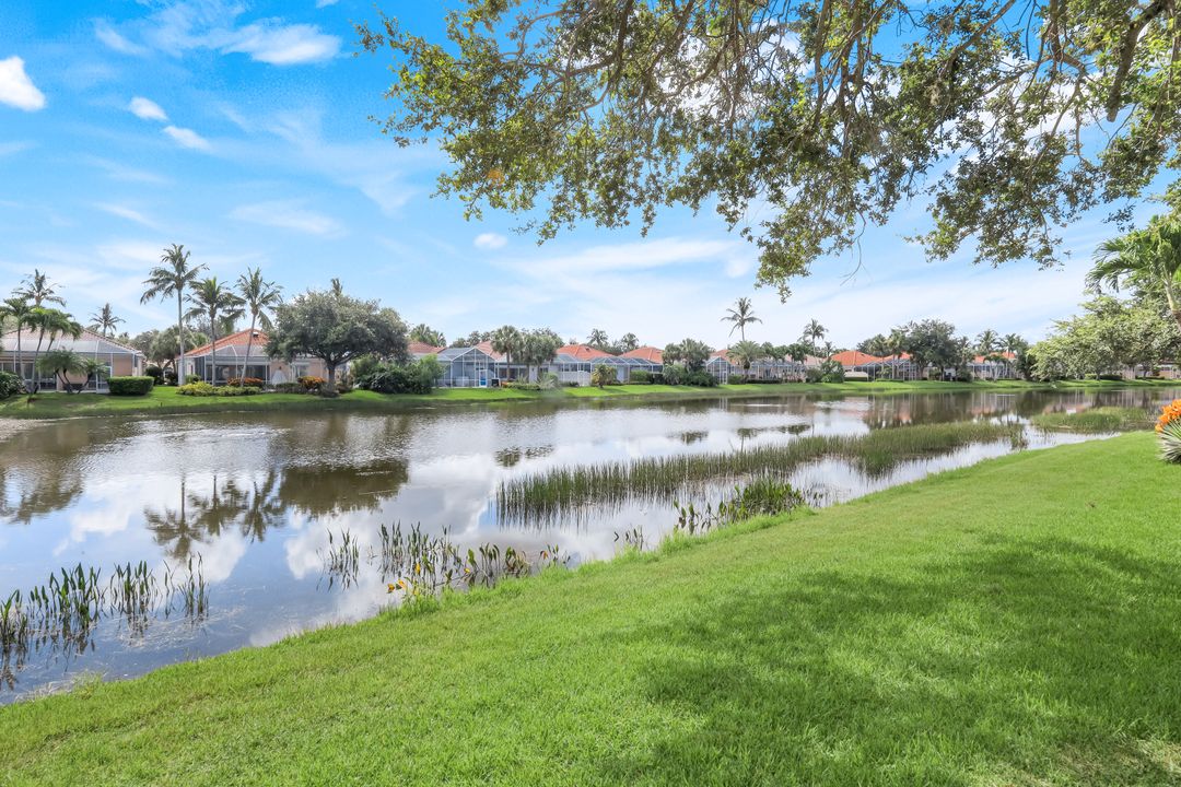 4772 Martinique Wy, Naples, FL 34119