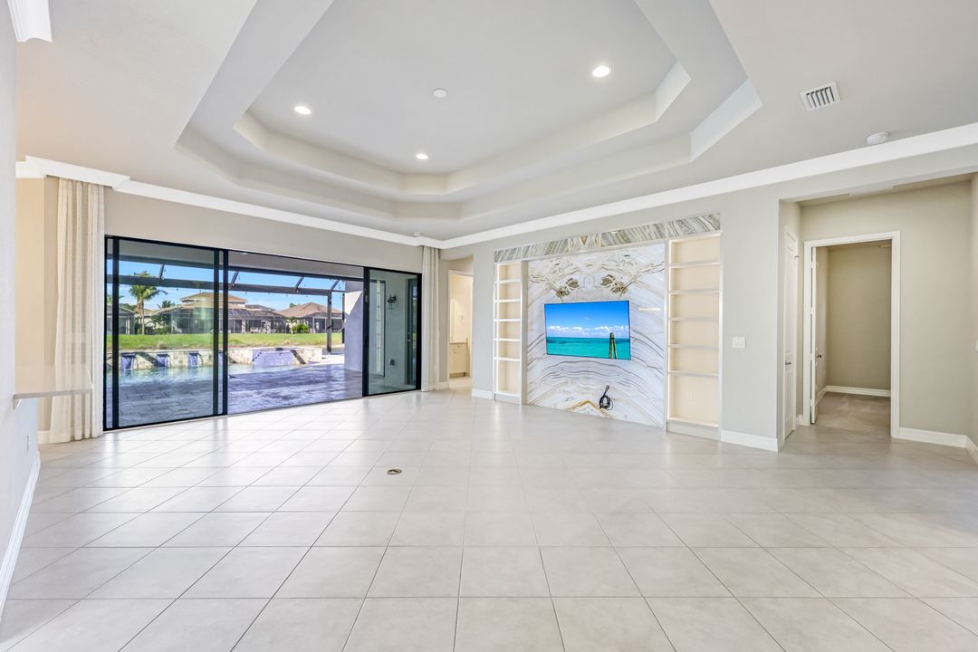 4426 Caldera Cir, Naples, FL 34119