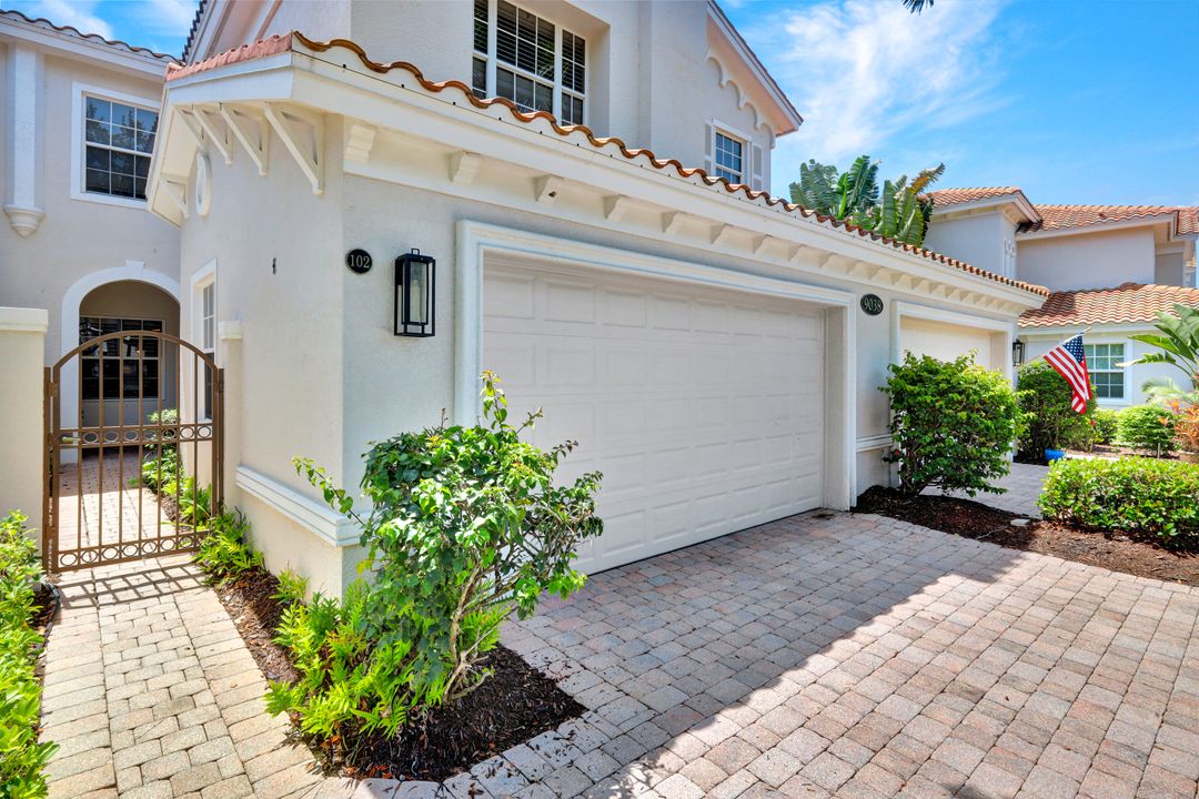 9038 Cascada Way #102, Naples, FL 34114