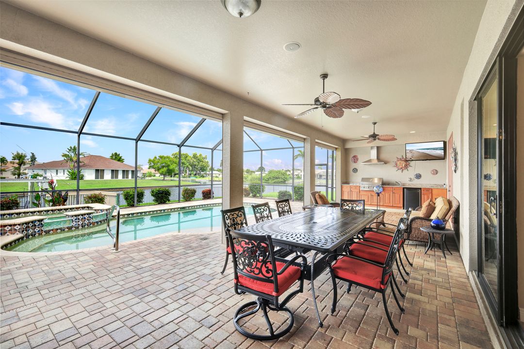 2033 SE 7th St, Cape Coral, FL 33990