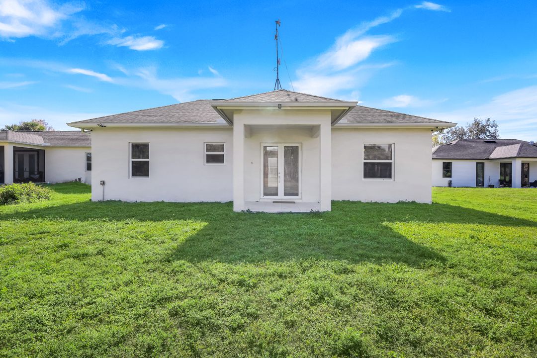 3625 26th Ave SE, Naples, FL 34117