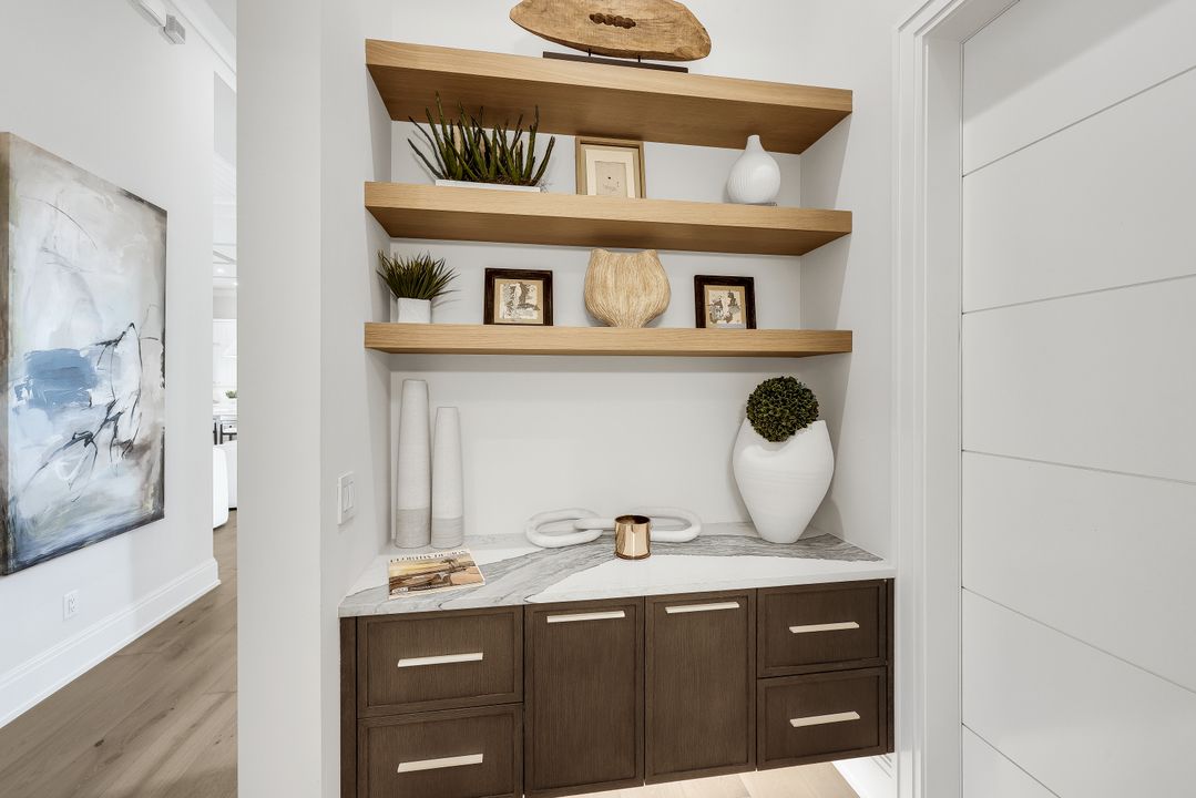 767 Park Shore Dr, Naples, FL 34103