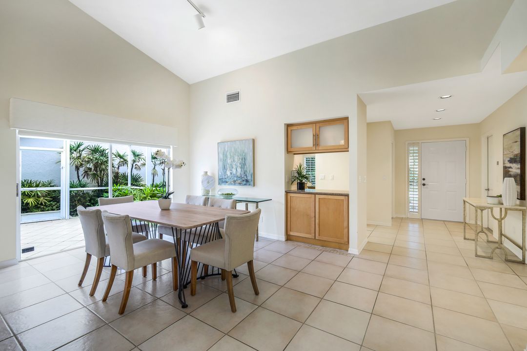 703 Heathery Ln, Naples, FL 34108