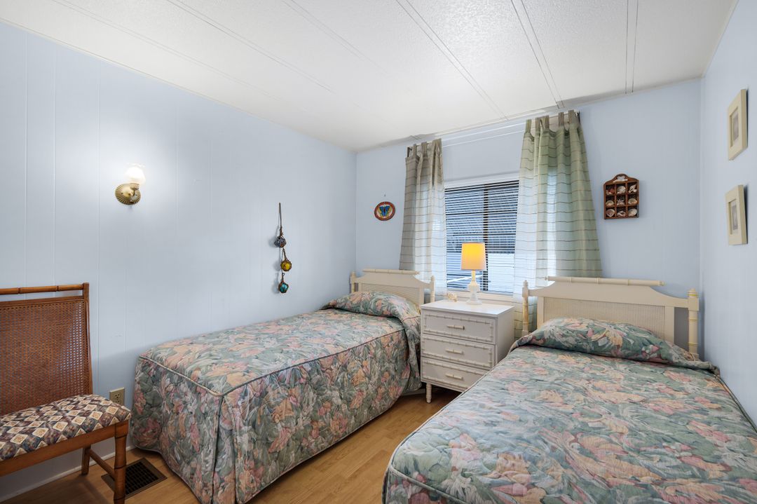 27520 Bourbonniere Dr, Bonita Springs, FL 34135