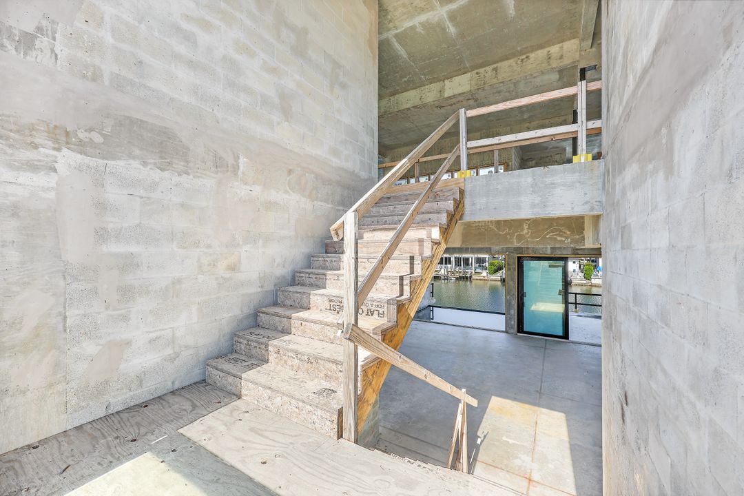 415 Seabee Ave, Naples, FL 34108