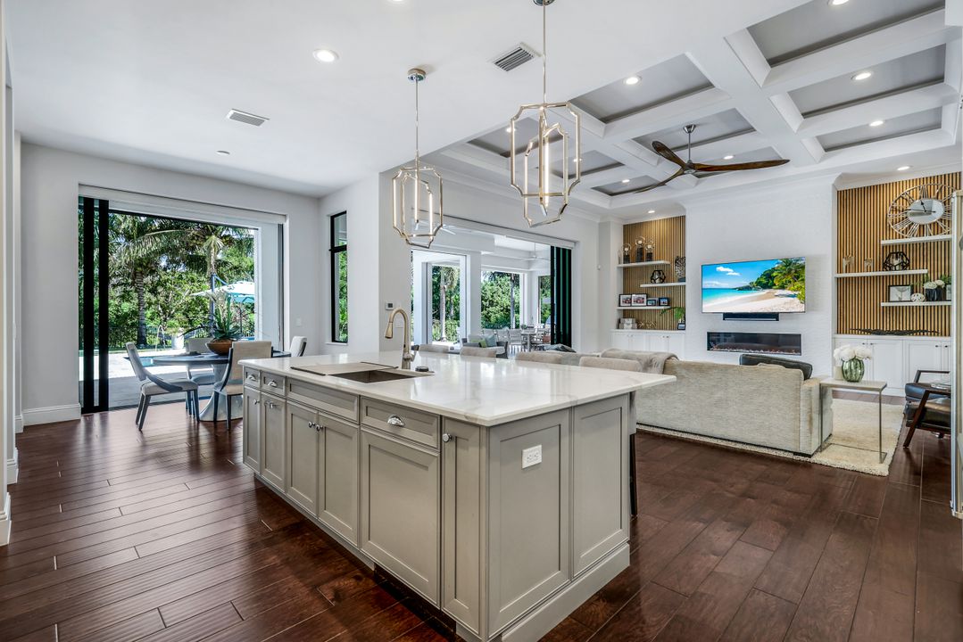 5861 Napa Woods Way, Naples, FL 34116