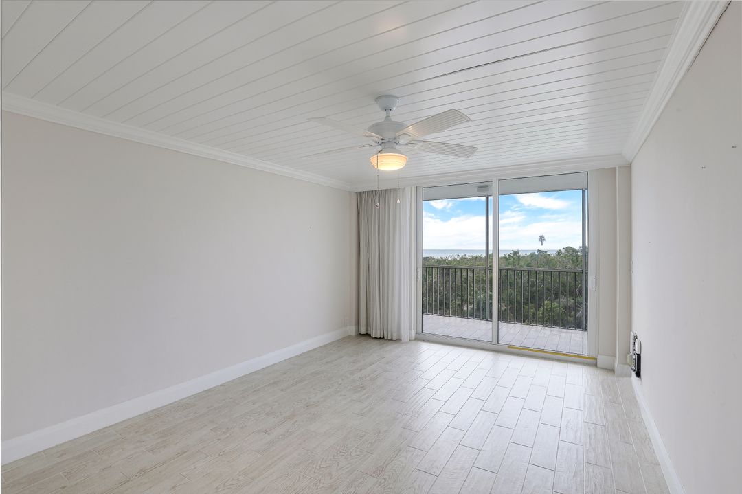 5 Bluebill Ave APT 506, Naples, FL 34108