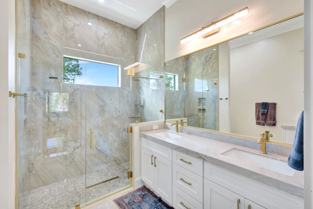 2546 4th St NW, Naples, FL 34120