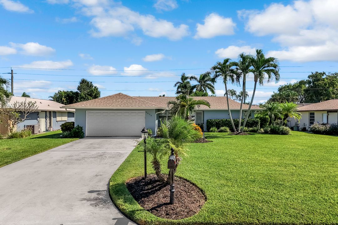4459 Lakewood Blvd, Naples, FL 34112