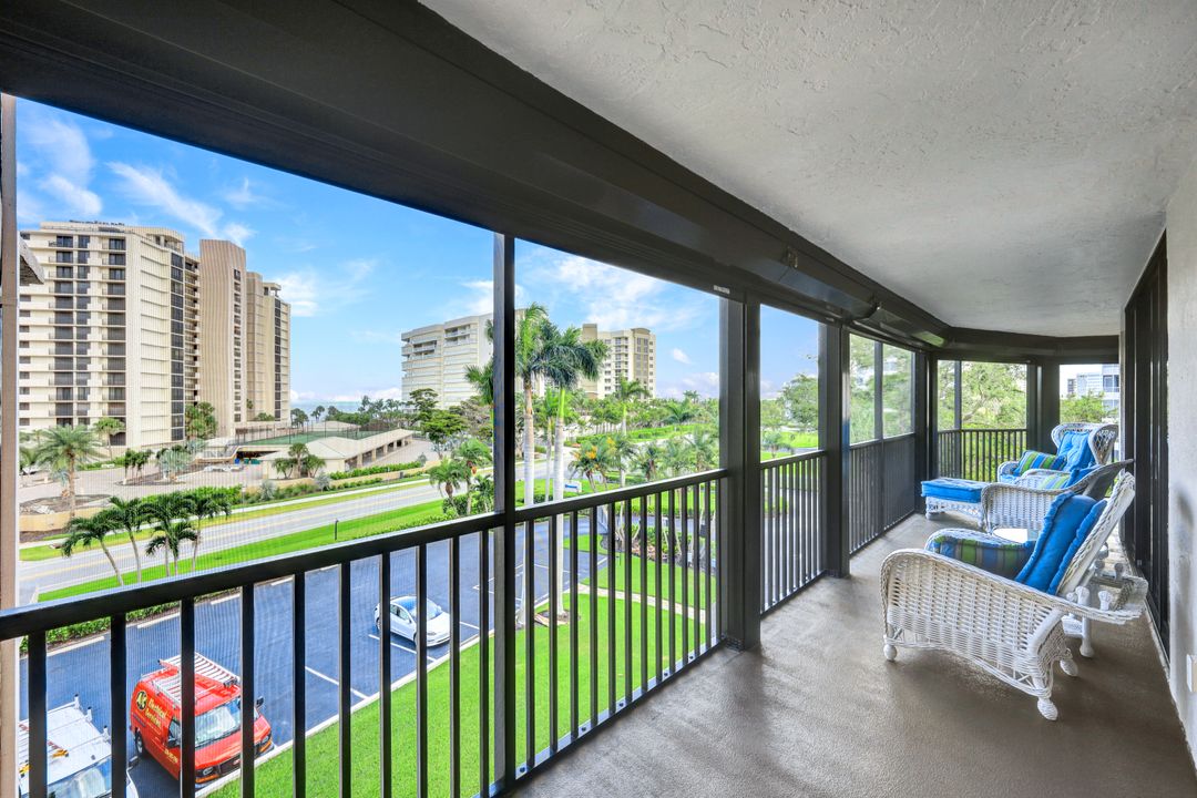 11030 Gulf Shore Dr #302, Naples, FL 34108