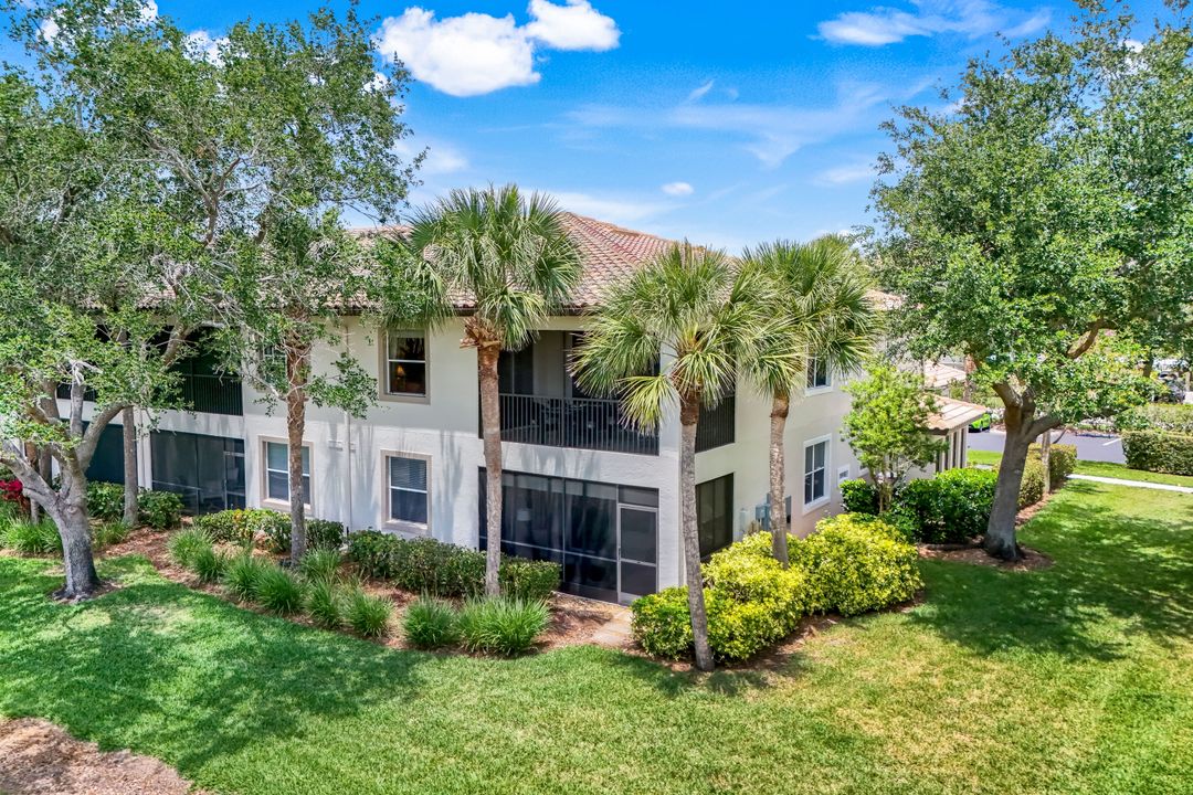 4651 Turnberry Lake Dr #201, Estero, FL 33928
