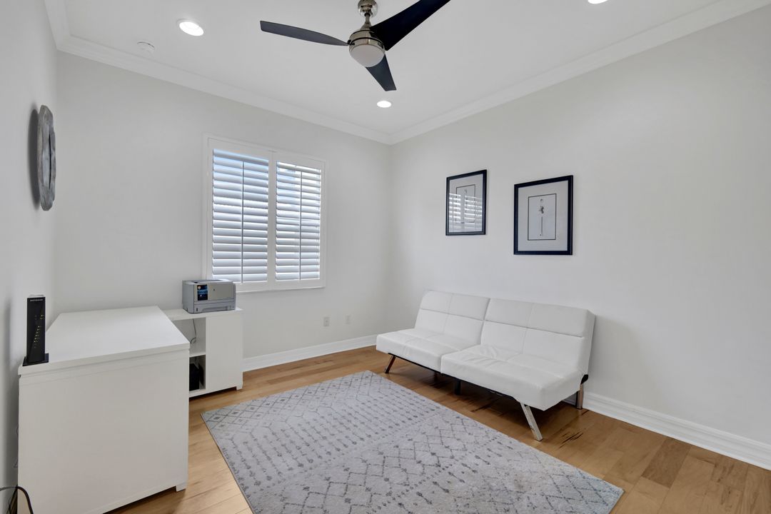 6795 Del Mar Terrace, Naples, FL 34105