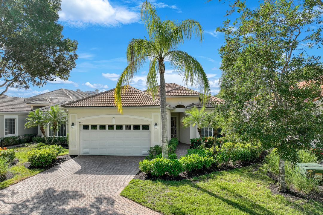 463 Tullamore Ln, Naples, FL 34110