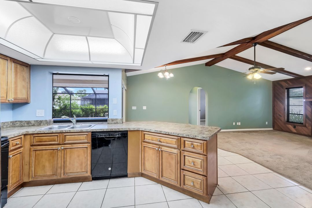 1925 SE 9th Terrace, Cape Coral, FL 33990