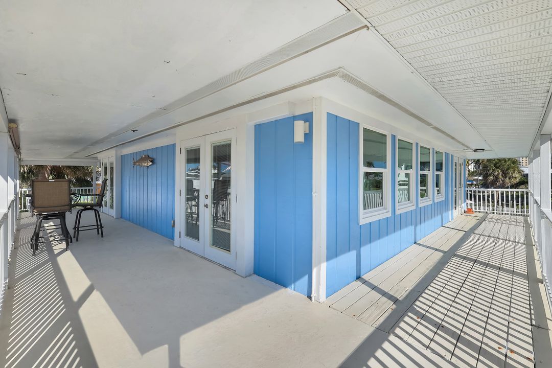 100 Tarpon Rd, Fort Myers Beach, FL 33931