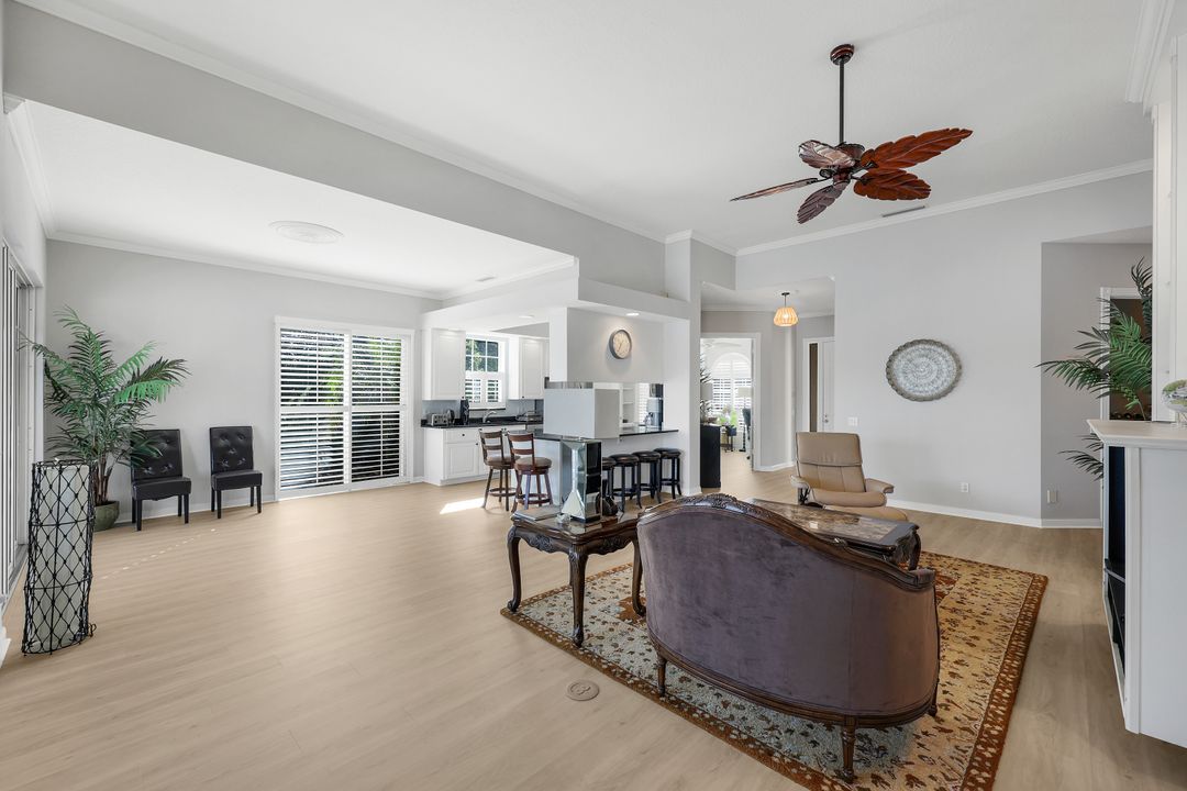 4364 Montalvo Ct, Naples, FL 34109