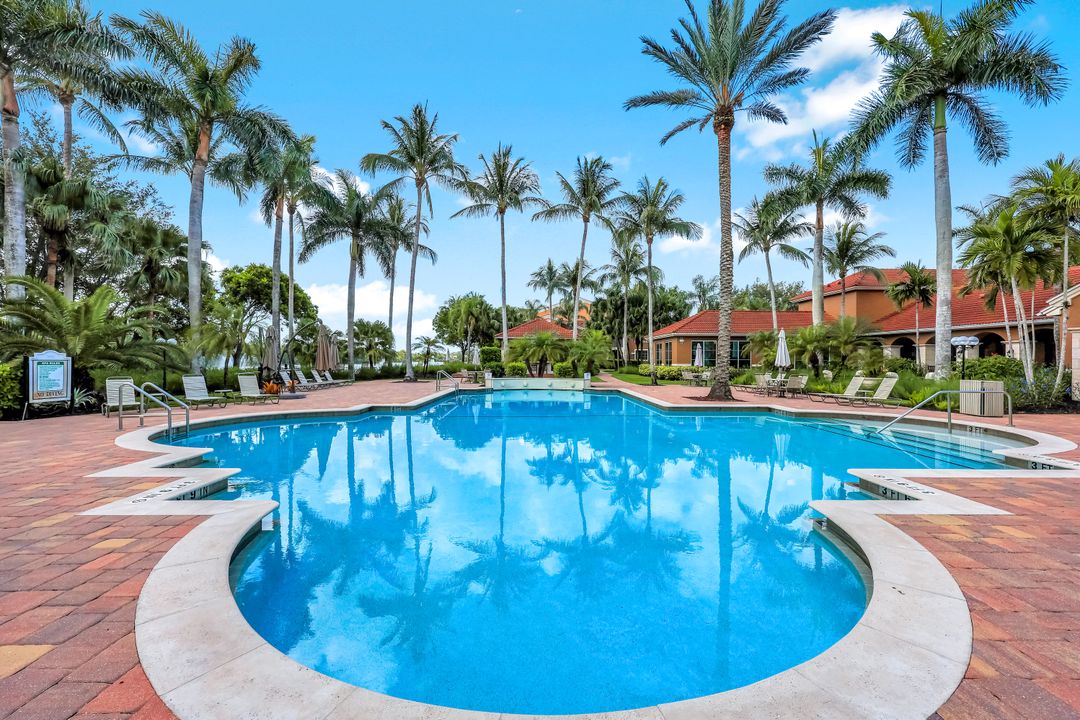 1220 Reserve Way #107, Naples, FL 34105