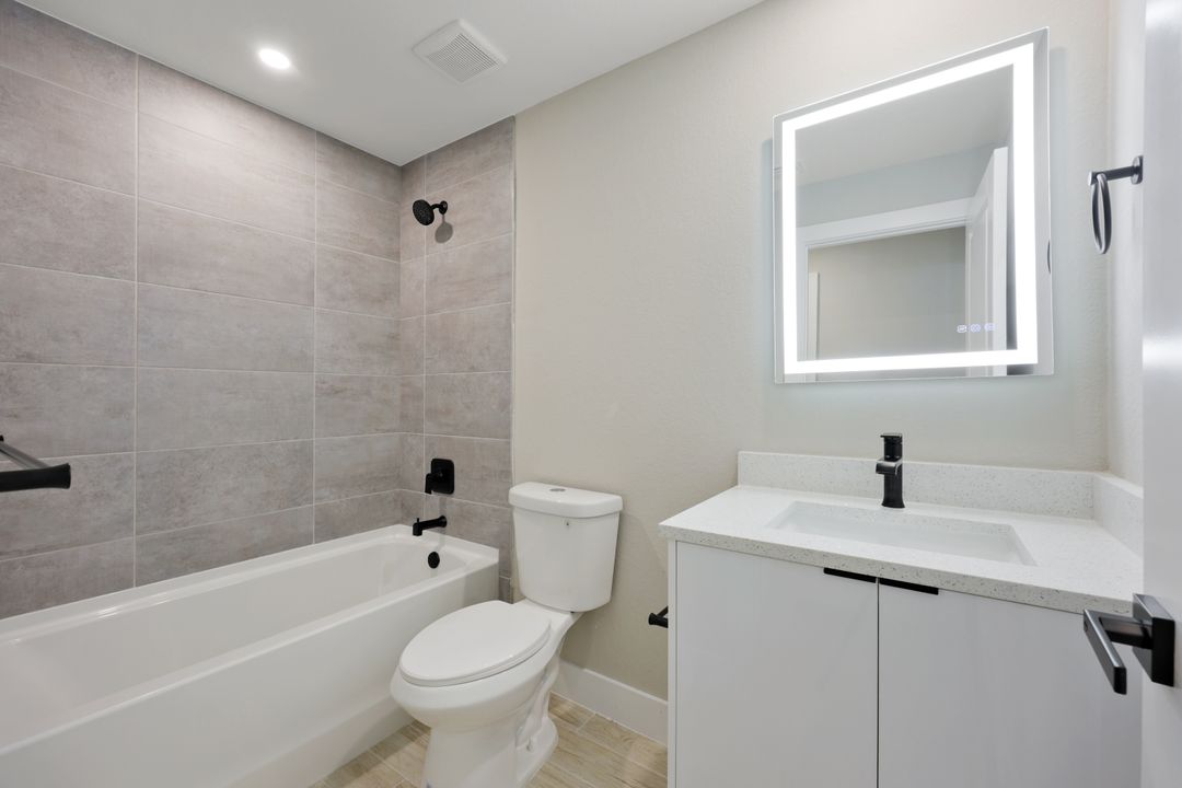 2013 NW 20th Terrace, Cape Coral, FL 33993