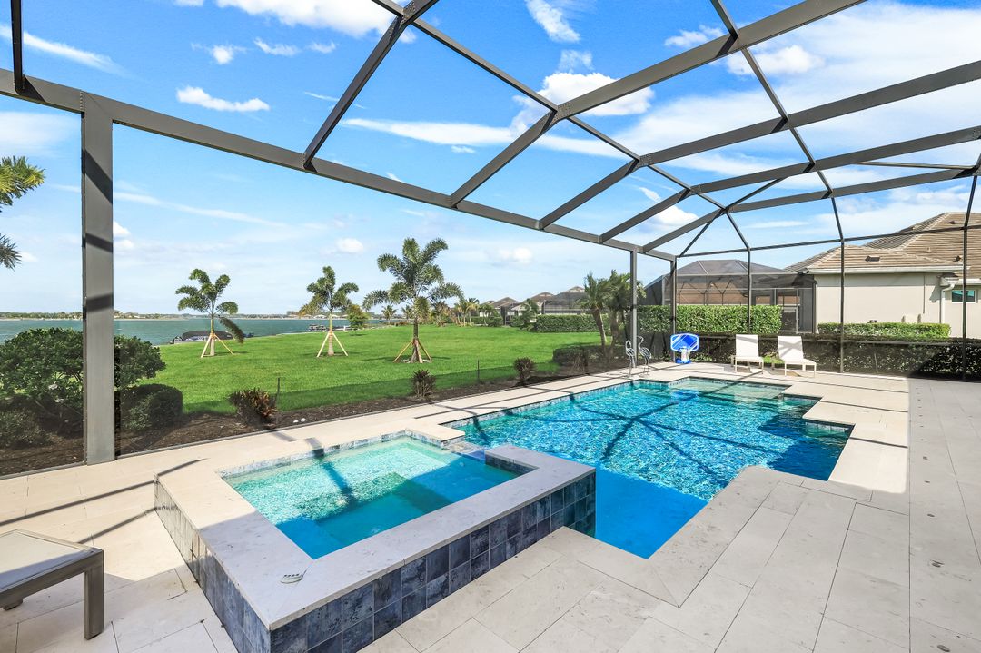 18437 WildBlue Blvd, Fort Myers, FL 33913