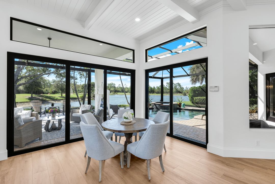 5092 Cerromar Dr, Naples, FL 34112