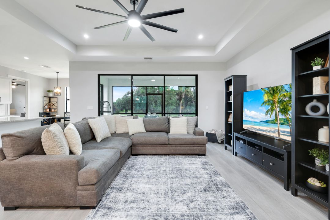 763 35th Ave NW, Naples, FL 34120