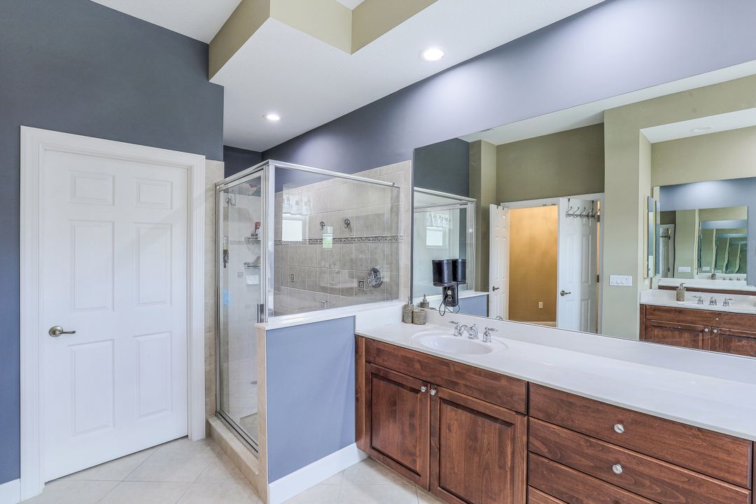 9204 Quartz Ln #201, Naples, FL 34120