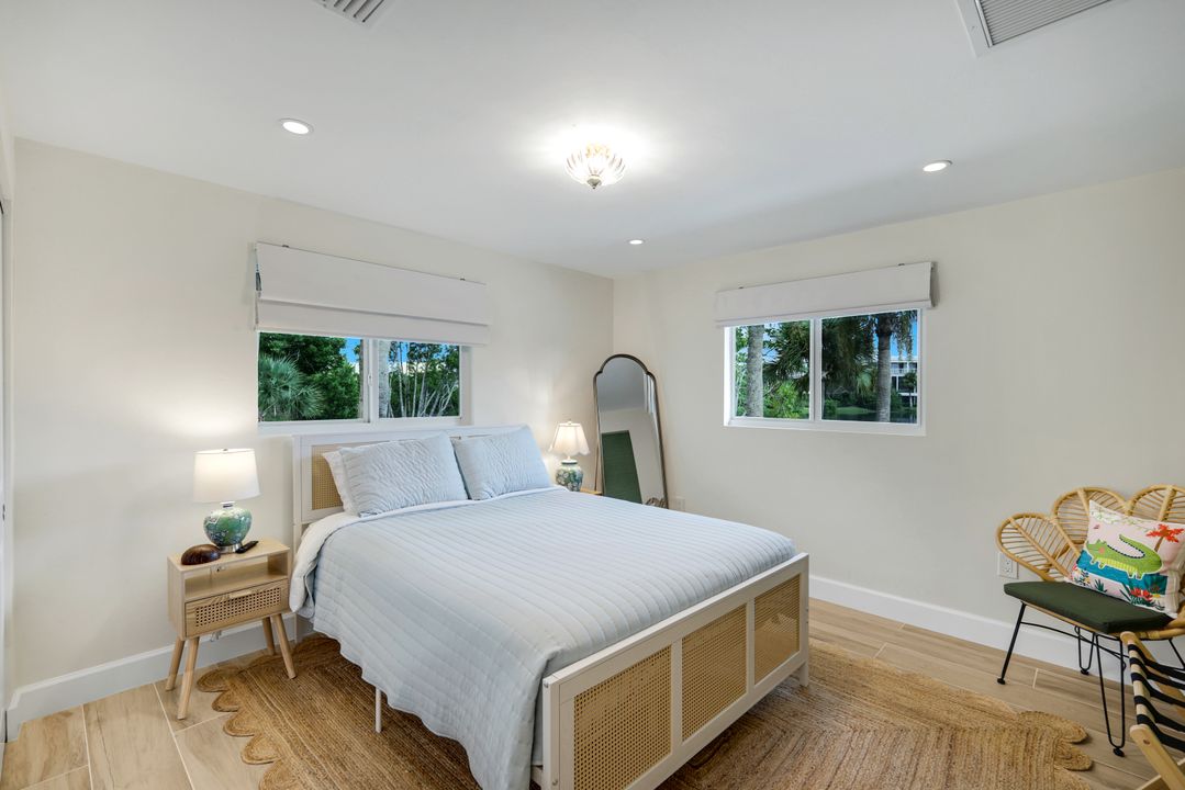 969 Fish Crow Rd, Sanibel, FL 33957