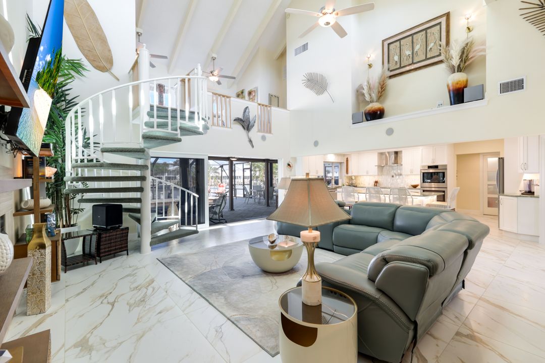 18323 Cutlass Dr, Fort Myers Beach, FL 33931