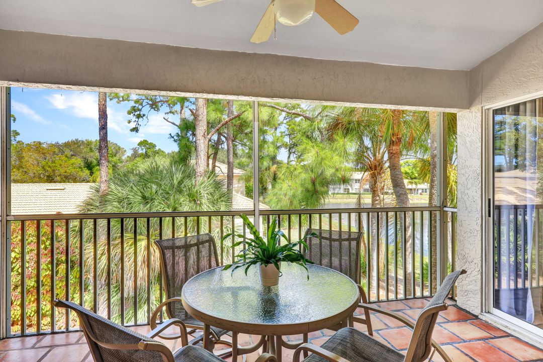 314 Emerald Bay Cir #I-5, Naples, FL 34110