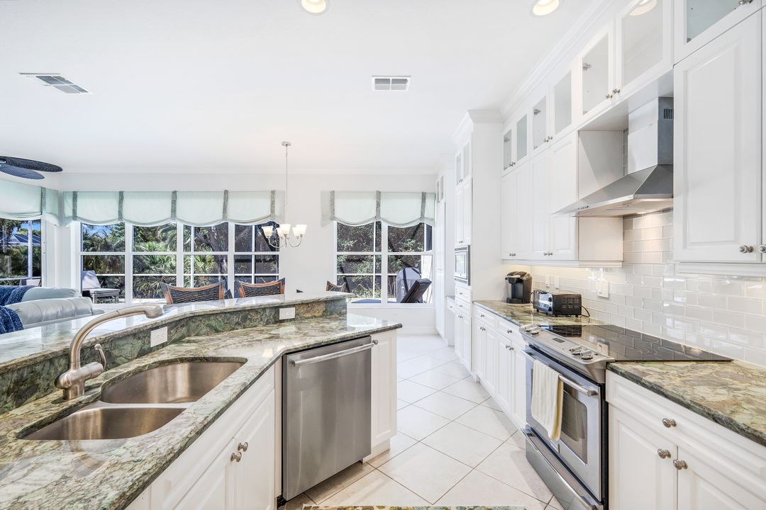 930 Fairhaven Ct #23, Naples, FL 34104