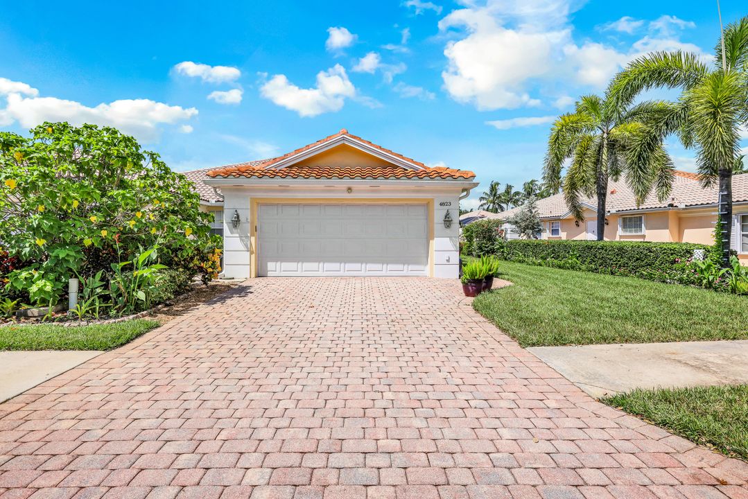 4823 Lasqueti Way, Naples, FL 34119